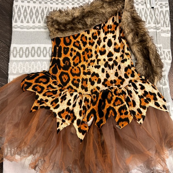 Leg Avenue Cave Girl Halloween Costume - Picture 4 of 6